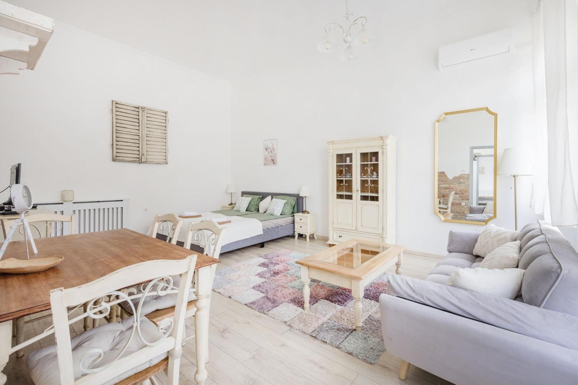 A Touch Of Provence And Pastels In The Centre Apartment บูดาเปสต์ ภายนอก รูปภาพ